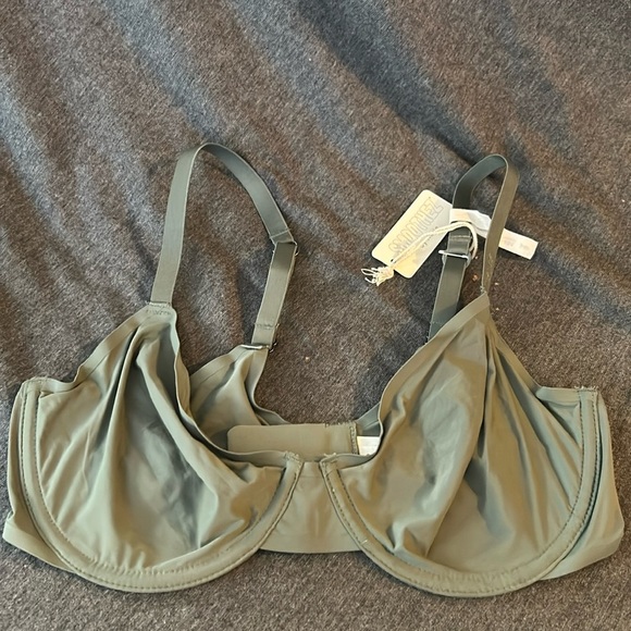 Full coverage bra - Picture 1 of 6